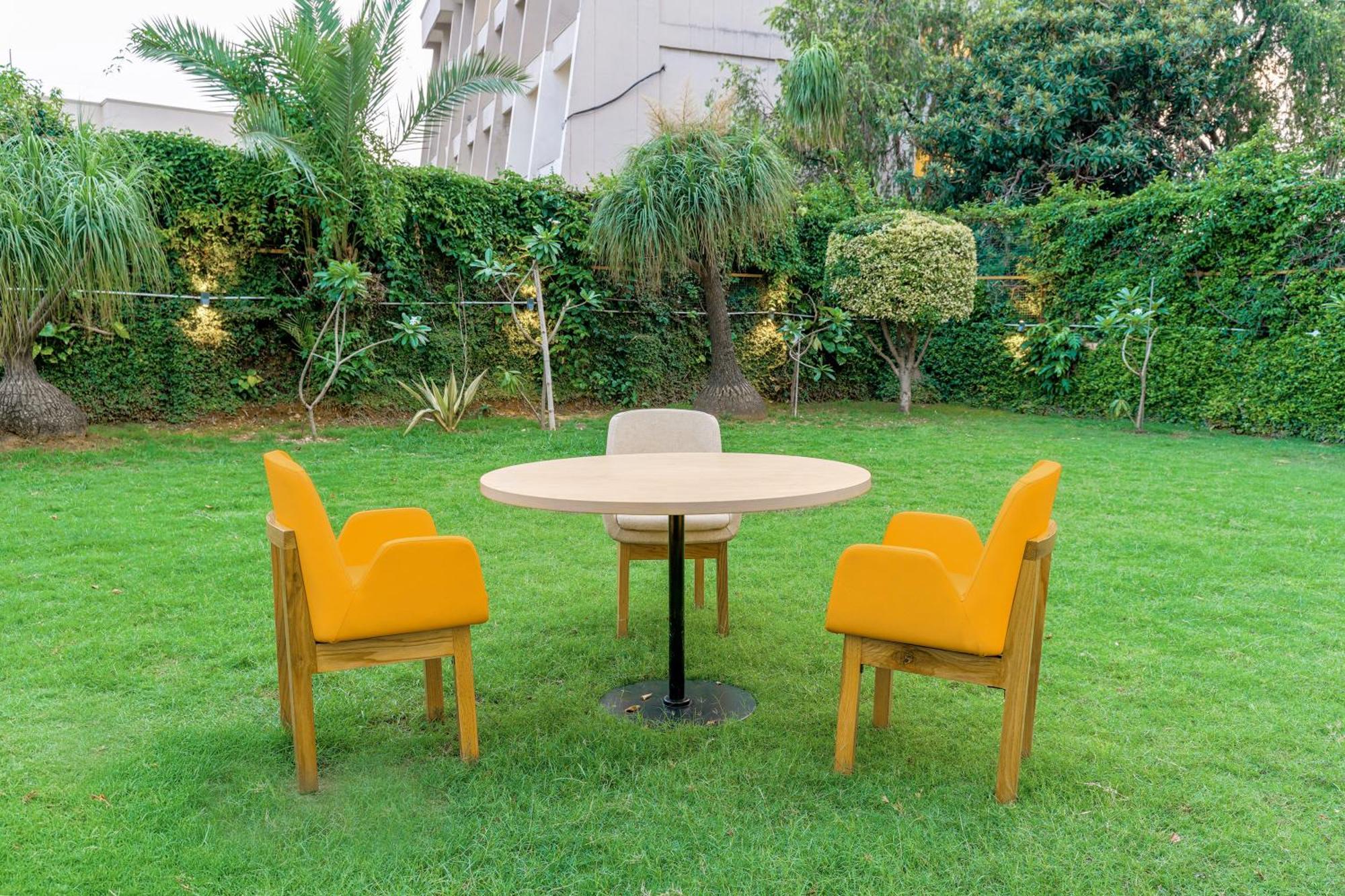 Bloom Hotel Katra Exterior photo
